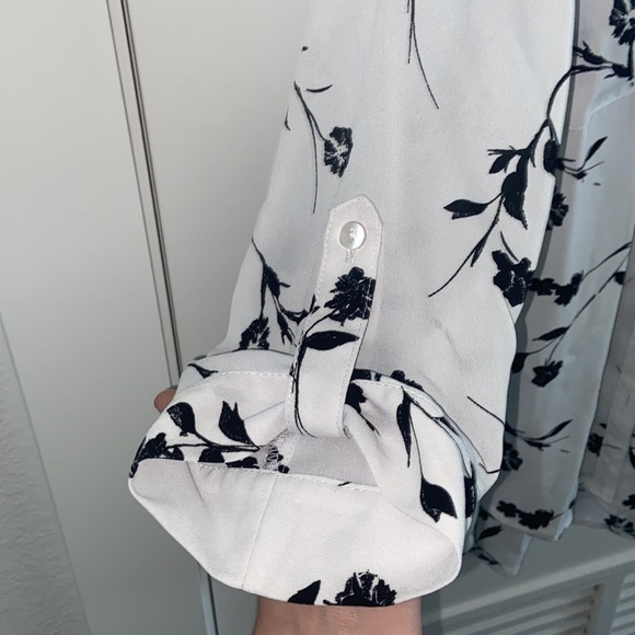 SMALL Fortune & Ivy Floral White/Black Button Down Blouse - Picture 3 of 4